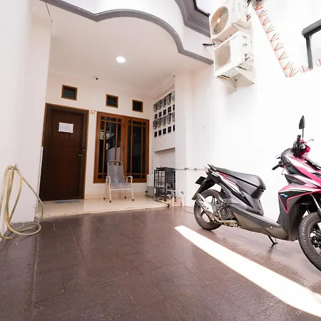 KoolKost Syariah @ Kebon Kacang III Street (Minimum Stay 28 Nights)-3